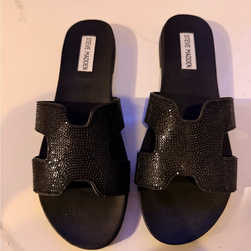 Steve Madden Black “H” Sandals - Picture 2 of 5